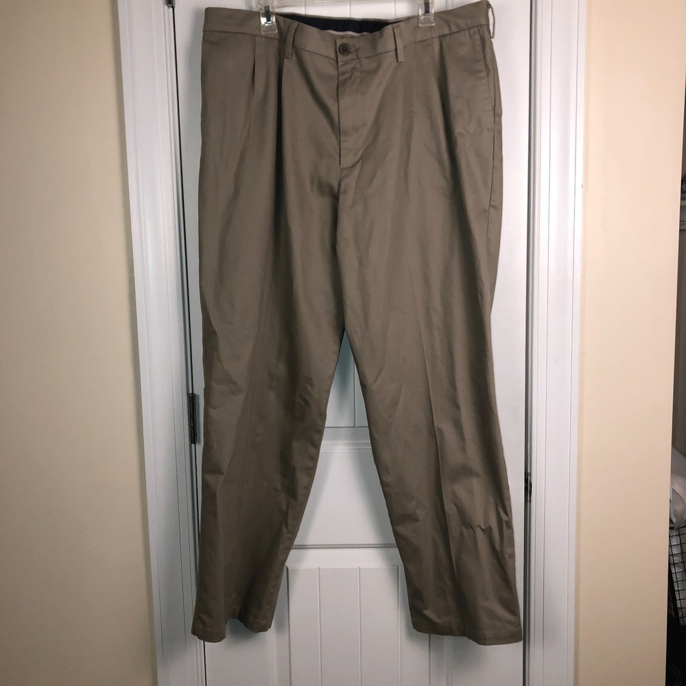 Dockers Mens Pants Khaki Pleated Cotton 40 x 31 Relaxed Flex Comfort Casual Work